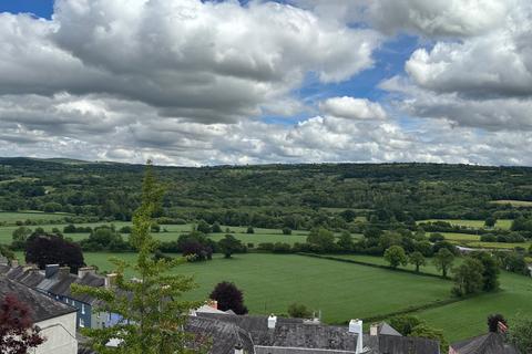 4 bedroom terraced house for sale, 4 Bank Terrace, Llandeilo, Carmarthenshire.