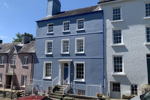 4 bedroom terraced house for sale, 4 Bank Terrace, Llandeilo, Carmarthenshire.