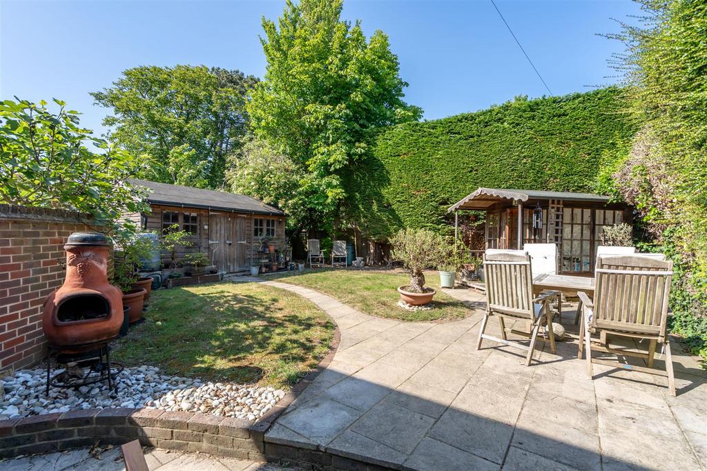 Side Garden and Workshop.jpg