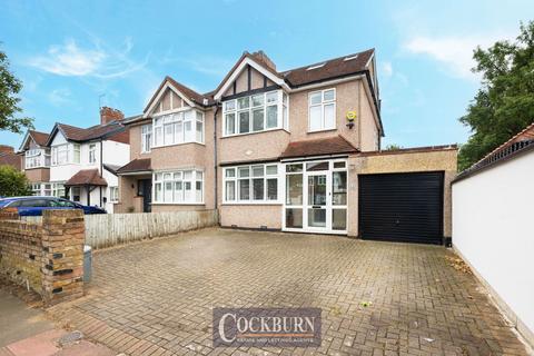 15 Lulworth Road, London, SE9 4DL