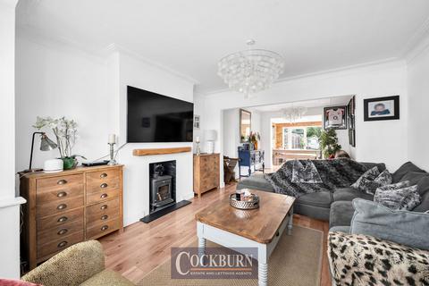 15 Lulworth Road, London, SE9 4DL