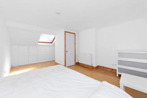 3 bedroom cottage for sale, Grove Road, Ealing, W5