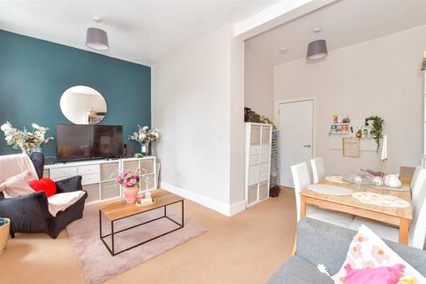1 bedroom flat for sale, New Brighton Road, Emsworth, Hampshire
