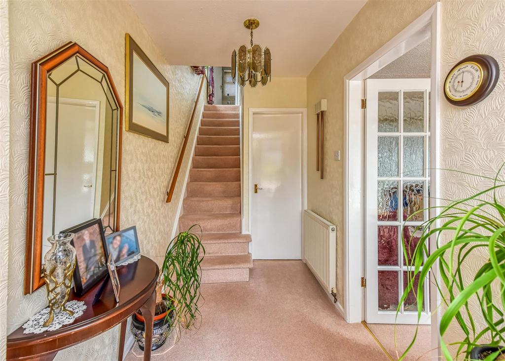 49 Common Road-Hall.jpg