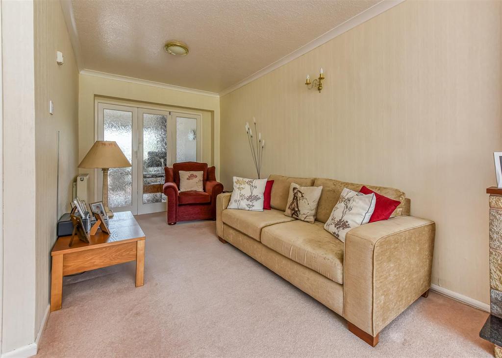 49 Common Road-Living Room (2).jpg