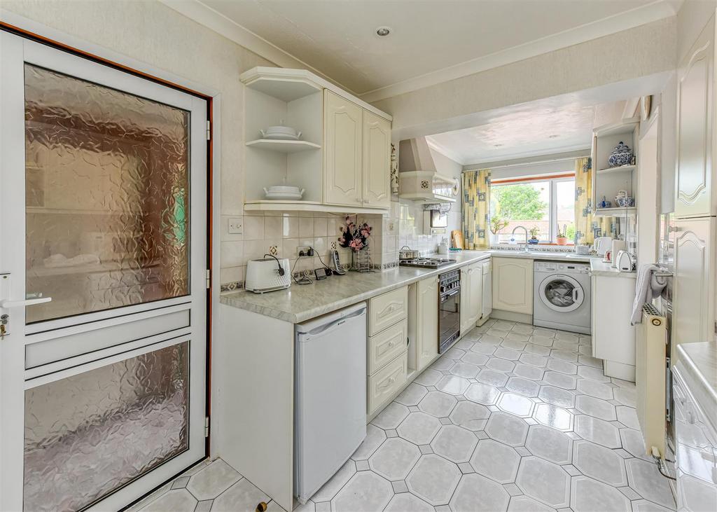 49 Common Road-Kitchen.jpg