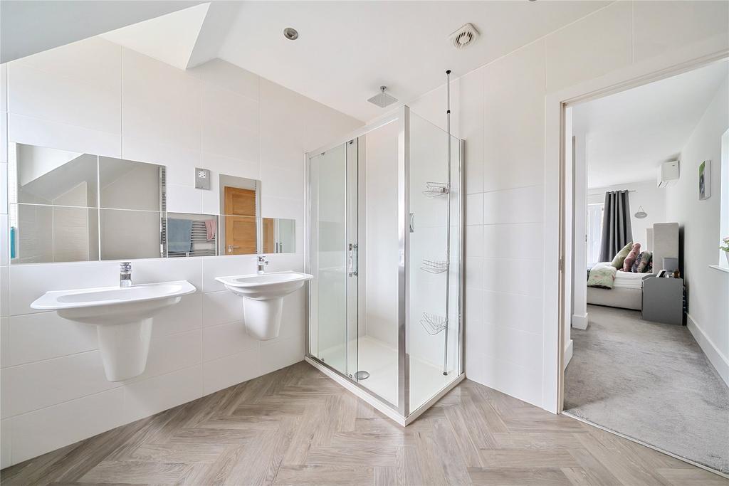 Ensuite