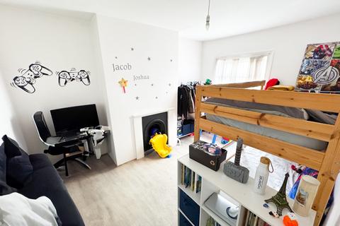 1 Ingledew Road, London, SE18 1AP