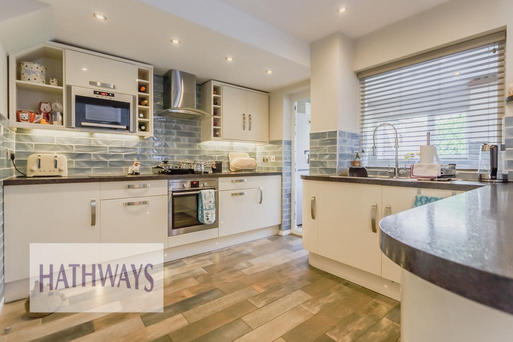Fitted kitchen