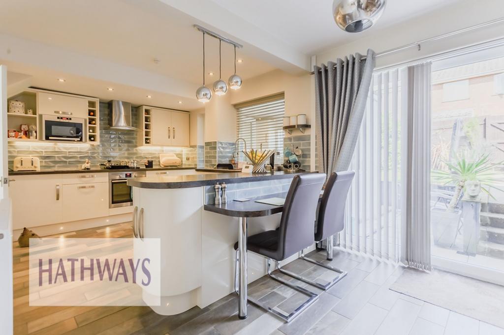 Fitted kitchen