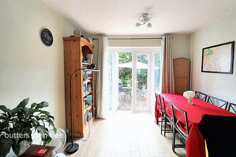 10 Brooklands Drive, Leftwich, Northwich, CW9 8EN