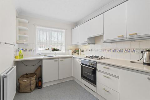 3 bedroom semi-detached house for sale, Moray Walk, Hailsham