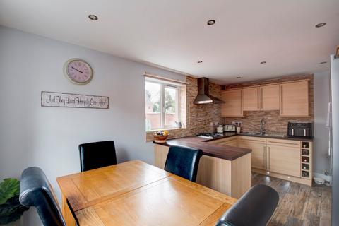 33 Bickon Drive, Quarry Bank, Brierley Hill, DY5 2JF
