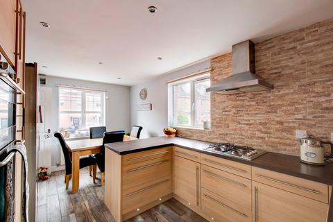 33 Bickon Drive, Quarry Bank, Brierley Hill, DY5 2JF