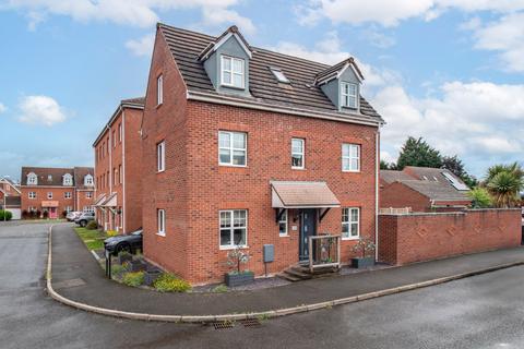 33 Bickon Drive, Quarry Bank, Brierley Hill, DY5 2JF