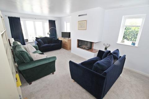 4 bedroom link detached house for sale, Millards Close, Flitwick
