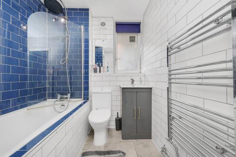 2 bedroom apartment for sale, Baxter House, Bromley High Street, London, E3