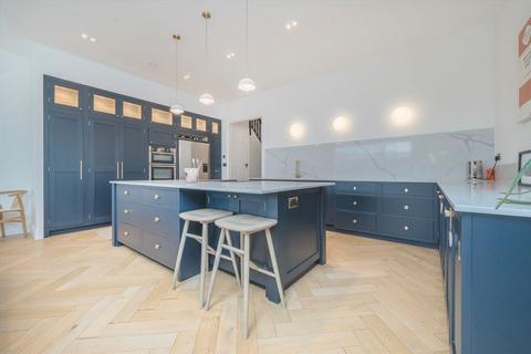 30 Emanuel Avenue, London, W3 6JJ