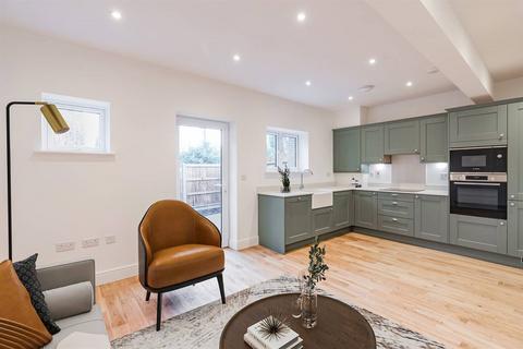 2 bedroom property for sale, Stodmarsh Road, Canterbury