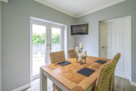 2 Clent View Road, Stourbridge, DY8 3JE