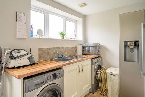 2 Clent View Road, Stourbridge, DY8 3JE