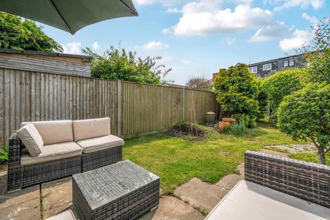 3 Eastfields, Witley, Godalming, GU8 5NE