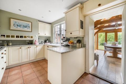3 Eastfields, Witley, Godalming, GU8 5NE
