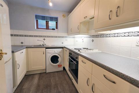 2 bedroom flat for sale, Black Swan Close, Woodthorpe, Nottingham