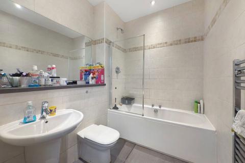 2 bedroom duplex for sale, Central Way, Warrington WA2