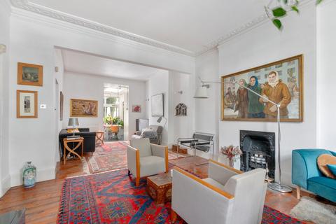 5 bedroom end of terrace house for sale, Frithville Gardens, London W12