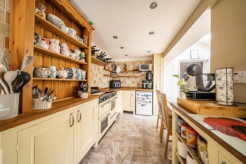 2 bedroom end of terrace house for sale, Paxton Road, Hampshire PO14