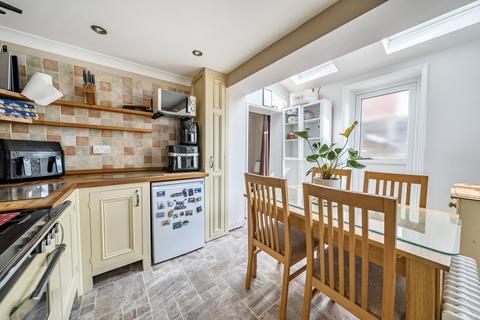 2 bedroom end of terrace house for sale, Paxton Road, Hampshire PO14