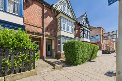 1 bedroom terraced house to rent, Room 1 64 Worcester Street, Gloucester