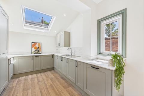 1 bedroom terraced house to rent, Room 1 64 Worcester Street, Gloucester