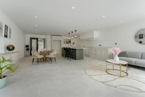 5 bedroom detached house for sale, Nanpantan Road, Loughborough LE11