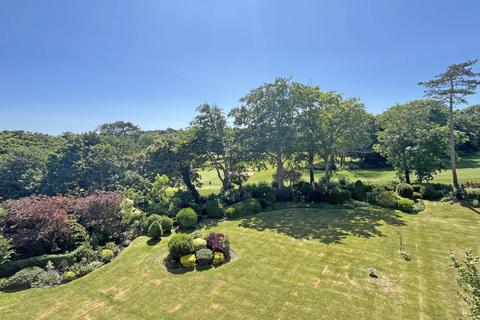 2 bedroom flat for sale, Compton Place Road, Eastbourne, BN21 1EE
