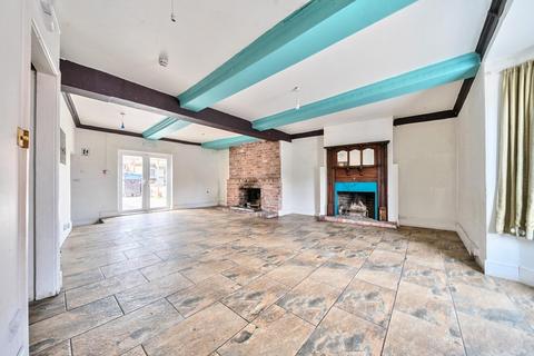 9 bedroom house for sale, Cross Street, Ellesmere.