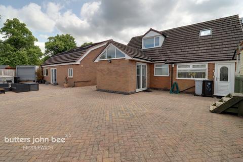 4 bedroom detached bungalow for sale, Middlewich CW10