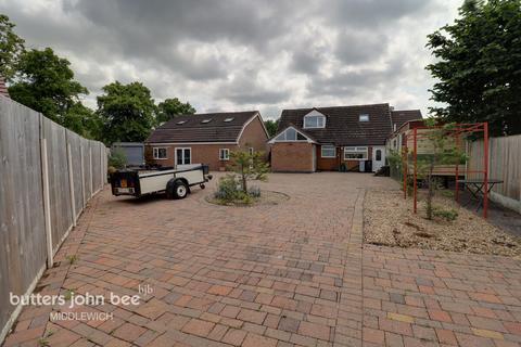 4 bedroom detached bungalow for sale, Middlewich CW10