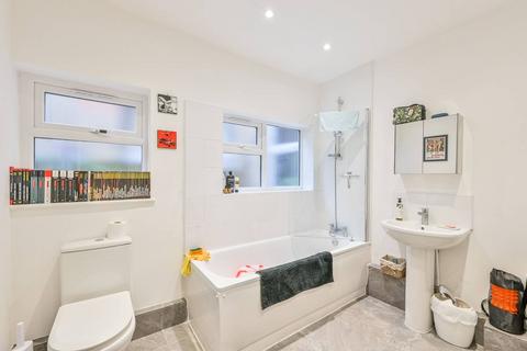 1 bedroom flat to rent, Ulverston Road, Walthamstow, London, E17