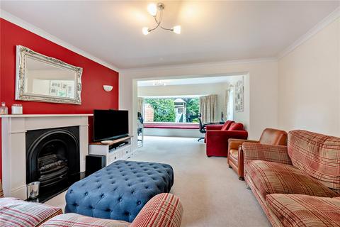 2 Arkwright Close, Highclere, Newbury, RG20 9PD