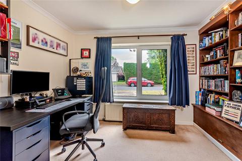 2 Arkwright Close, Highclere, Newbury, RG20 9PD