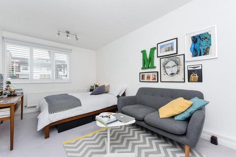 Studio for sale, Markwell Close, London