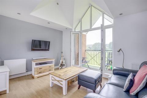 1 bedroom flat for sale, Wye Gardens, High Wycombe HP12