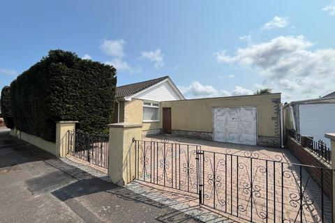 2 bedroom detached bungalow for sale, Brixey Close, Parkstone