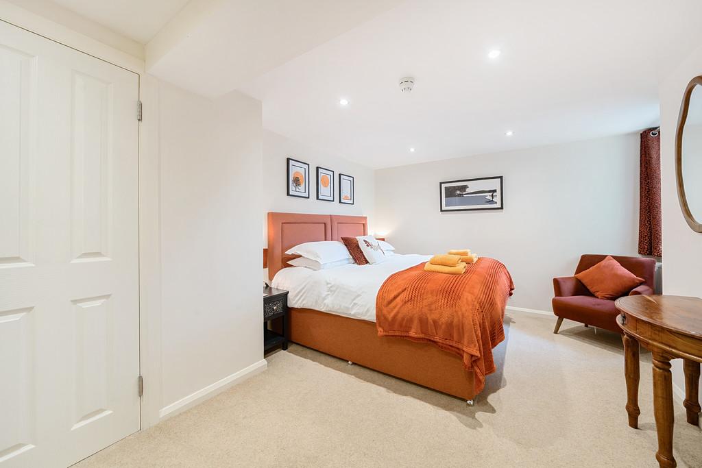 Swirl How - Double Room