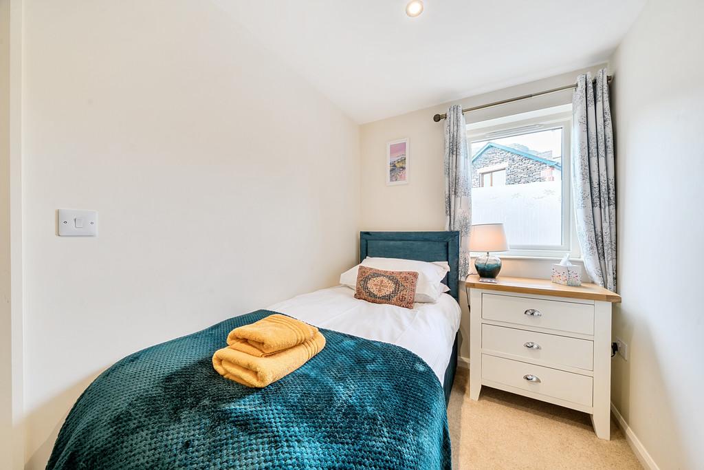 Swirl How - Single Room