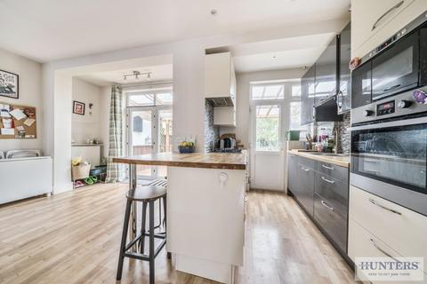 4 bedroom end of terrace house for sale, Bendmore Avenue, Abbey Wood