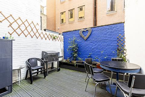 undefined, Artillery Passage, London E1