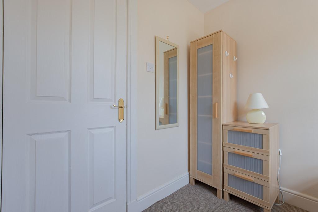 Bedroom1 Angle2